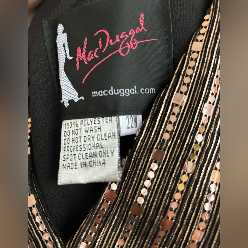 NWT Mac Duggal Copper Full Beaded V Neck Evening Gown 22W Prom Formal NEW - Picture 9 of 10